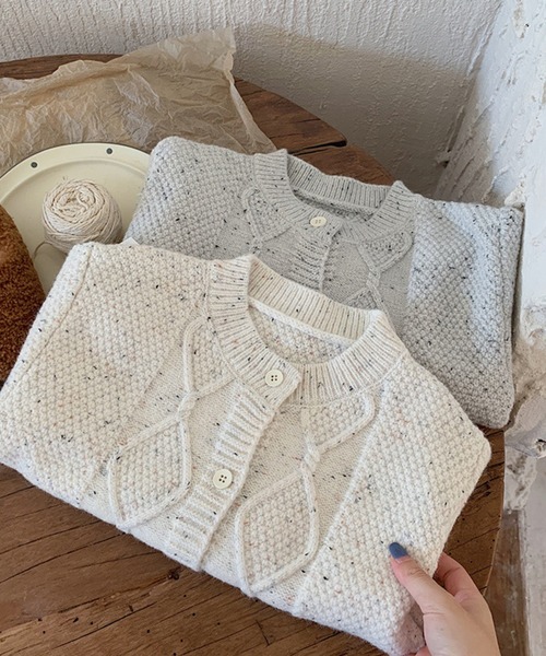 aimoha(アイモハ)の「【aimoha-KIDS-】子供服 かわいい編みカーディガン (AW)(カーディガン/ボレロ・キッズ・グレー/ホワイト・110/130/90/120/100)」の13枚目の写真