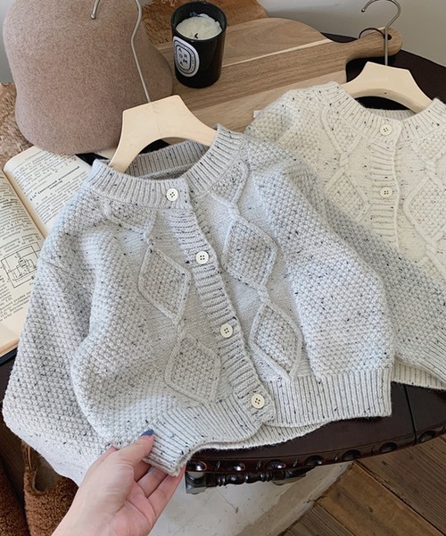 aimoha(アイモハ)の「【aimoha-KIDS-】子供服 かわいい編みカーディガン (AW)(カーディガン/ボレロ・キッズ・グレー/ホワイト・110/130/90/120/100)」の15枚目の写真