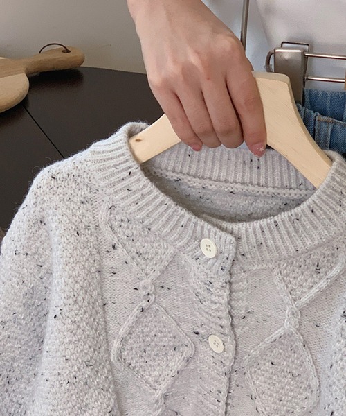 aimoha(アイモハ)の「【aimoha-KIDS-】子供服 かわいい編みカーディガン (AW)(カーディガン/ボレロ・キッズ・グレー/ホワイト・110/130/90/120/100)」の17枚目の写真