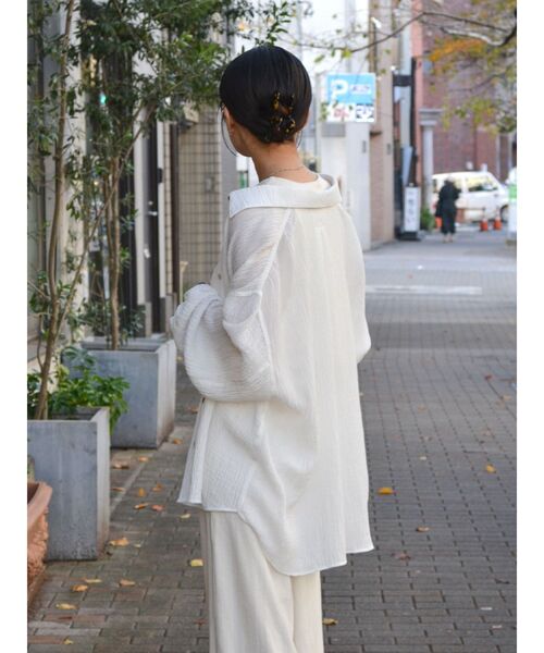 Ungrid（アングリッド）の「楊柳ビッグルーズシャツ（シャツ/ブラウス・レディース・イエロー/オフホワイト/ブルー・FREE）」の15枚目の写真