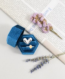 styiro（スタイロ）の「ベルベット リングケース（収納グッズ）」