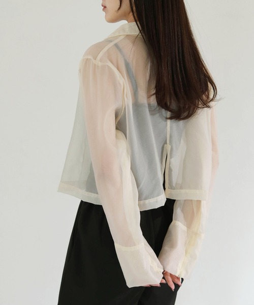 cheriella（シェリエラ）の「【cheriella】WEB限定袖スリットオーガンジージャケット（テーラードジャケット・レディース・アイボリー/ブラック・M）」の7枚目の写真