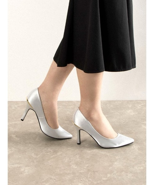 Miminy Piminy（ミミニー ピミニー）の「MiminyPiminy(ミミニーピミニー)9cmヒールポインテッドトゥプレーンパンプス（パンプス・レディース・ブラック/シルバー・S/M/L/LL）」の18枚目の写真