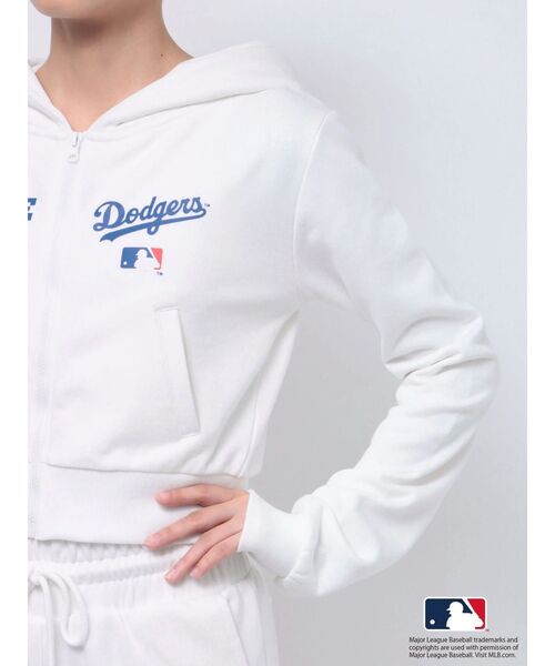 MLB(メジャーリーグベースボール)の「GYDA【MLB】ショートスウェットパーカー(パーカー・レディース・オフホワイト/グレー/ブラック・FREE)」の10枚目の写真