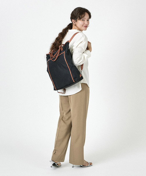 LeSportsac（レスポートサック）の「UPTOWN EVERYDAY TH BKPK アップタウンブラック/チョコレート（バックパック/リュック・レディース・ブラック・FREE）」の3枚目の写真