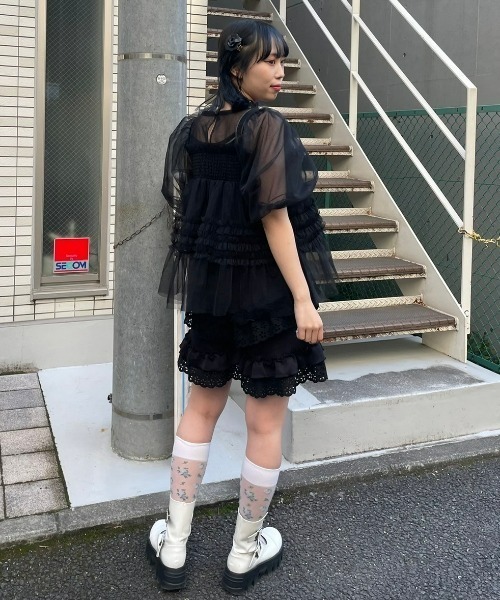 Candy Stripper(キャンディストリッパー)の「PRECOCIOUS FRILL ショーツ(その他パンツ・レディース・ブラック/アイボリー・2)」の10枚目の写真