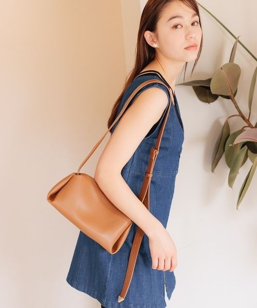 mysty woman（ミスティウーマン）の「レザーワンショルダーBAG　119555（ショルダーバッグ・レディース・ブラック/ブラウン・FREE）」の3枚目の写真