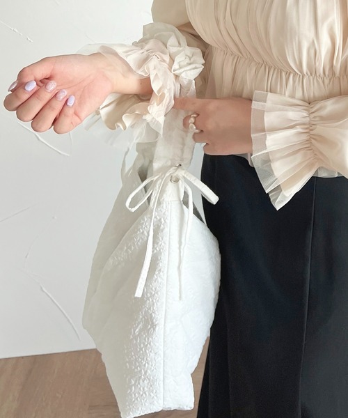 apres jour（アプレジュール）の「ギャザーショルダーバッグ【ZOZOTOWN限定アイテム】（ショルダーバッグ・レディース・ブラック/アイボリー/ピンク・FREE）」の12枚目の写真