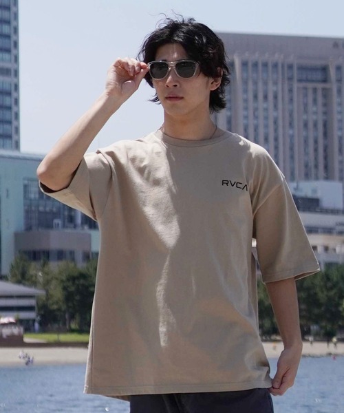 RVCA（ルーカ）の「【ムラサキスポーツ限定】RVCA/ルーカ 半袖Tee バックプリント オーバーサイズ ユニセックス BE04A-P21（Tシャツ/カットソー・メンズ・ホワイト/カーキ/ネイビー/ブラック・S/M/L）」の16枚目の写真