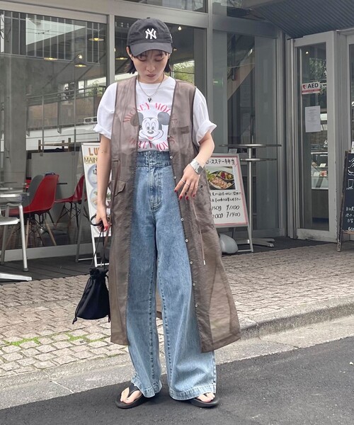 fredy emue(フレディエミュ)の「シアーロングジレ(ベスト・レディース・ブラウン/オフホワイト・38)」の13枚目の写真