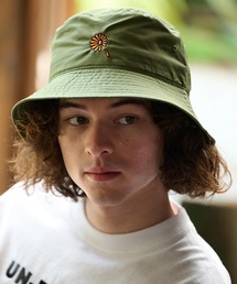 UN-FILLED（アンフィルド）の「mko12052- GERBERA EMB NYLON BACKET HAT ハット（ハット）」