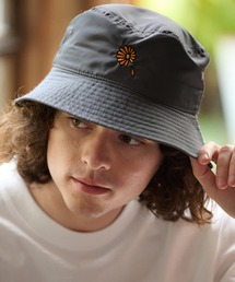UN-FILLED（アンフィルド）の「mko12052- GERBERA EMB NYLON BACKET HAT ハット（ハット）」