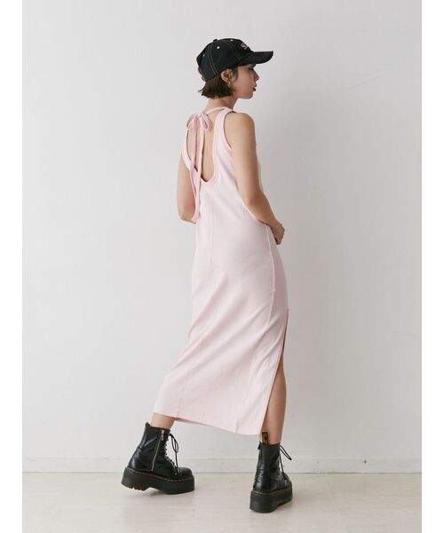 MILLER（ミラー）の「Millerバックオープンフィットワンピース【コラボ】（ワンピース・レディース・オレンジ/ピンク/ブルー/アイボリー・MEDIUM）」の18枚目の写真