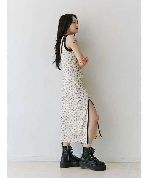 Miller　バックオープンフィットワンピースコラボ MILLER（ミラー）の「Millerバックオープンフィットワンピース