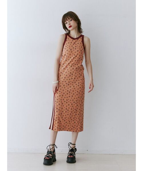 Miller　バックオープンフィットワンピースコラボ セール】Millerバックオープンフィットワンピース【コラボ