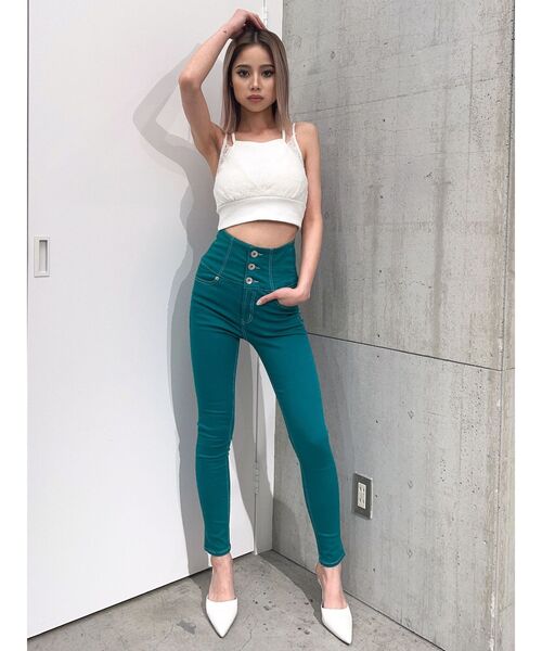 GYDA（ジェイダ）の「レースレイヤービスチェ（キャミソール・レディース・オフホワイト/ブラック・FREE）」の5枚目の写真