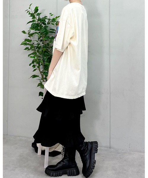 MODISH GAZE(モディシュガゼ)の「【MODISH GAZE】LOVEロゴプリント ピグメント加工 ビッグシルエットTシャツ (CP)(Tシャツ/カットソー・レディース・ネイビー/アイボリー/スミクロ・FREE)」の7枚目の写真