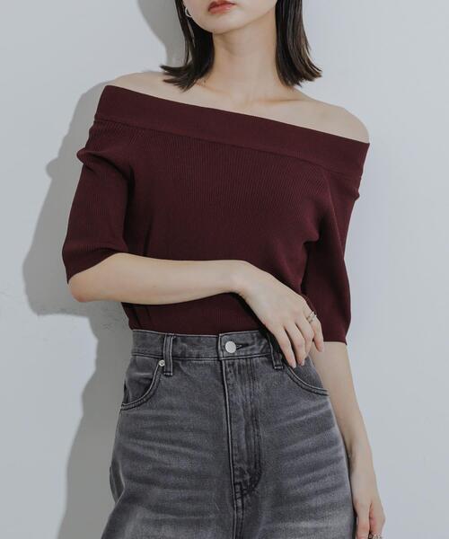 SENSE OF PLACE by URBAN RESEARCH(センスオブプレイスバイアーバンリサーチ)の「2WAYオフショルニットプルオーバー(ニット/セーター・レディース・イエロー/ブラック/グレー/オフホワイト/レッド/ブラウン・ONE)」の4枚目の写真