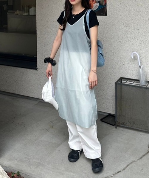 nemne store(ネンネストア)の「《低身長サイズあり》シアーレイヤードワンピ(ワンピース・レディース・アイボリー/ブルー・MEDIUM/SMALL)」の9枚目の写真