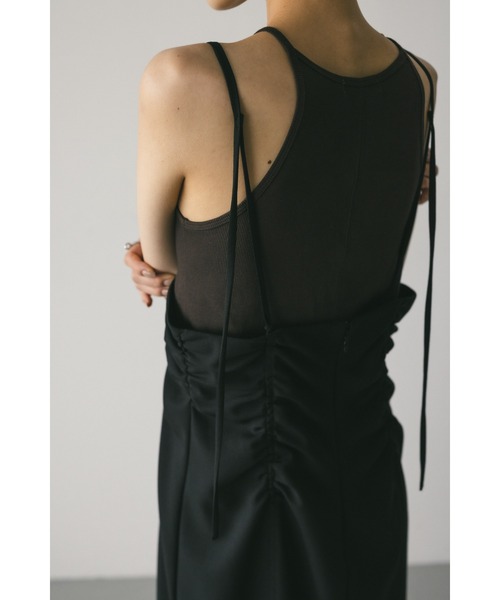 STYLEMIXER(スタイルミキサー)の「シャーリングサスペンダースカート(スカート・レディース・グレー/カーキ/ブラック・MEDIUM/SMALL)」の11枚目の写真