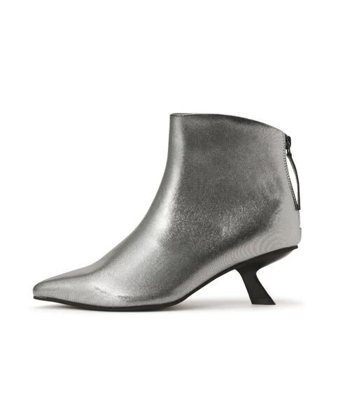 N.（N. Natural Beauty Basic）（エヌエヌナチュラルビューティーベーシック）の「◆ポインテッドショートブーツ（ブーツ・レディース・ブラック/シルバー・22.5/23.5/24.5）」の9枚目の写真
