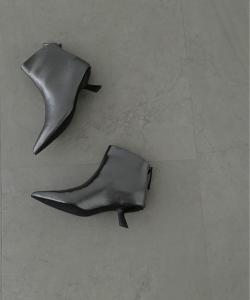 N.（N. Natural Beauty Basic）（エヌエヌナチュラルビューティーベーシック）の「◆ポインテッドショートブーツ（ブーツ・レディース・ブラック/シルバー・22.5/23.5/24.5）」の3枚目の写真