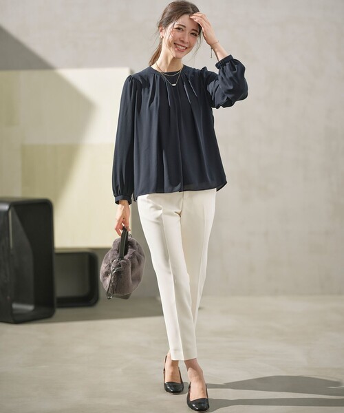 組曲（クミキョク）の「ジョーゼットシフォン タックブラウス（シャツ/ブラウス・レディース・ネイビー系/アイボリー系/ローズ系・3/2）」の5枚目の写真