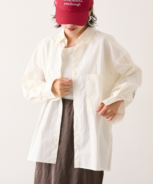 WILLOW(ウィロー)の「【WILLOW】ワンポイント刺繍オーバースリープシャツ(シャツ/ブラウス・レディース・ホワイト・ONE SIZE)」の8枚目の写真