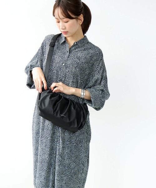 ALICE MARTHA(アリスマシャ)の「ERIN ナイロンショルダーバッグ【ALICE MARTHA/アリスマーサ】(ショルダーバッグ・レディース・ブラック・フリー)」の17枚目の写真