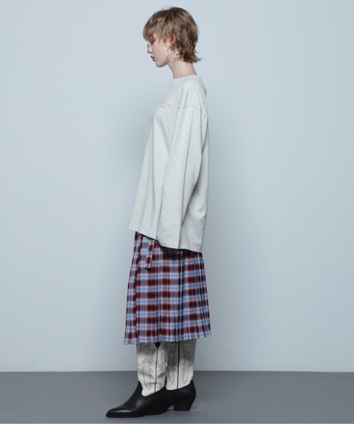 CREOLME(クレオルム)の「(CREOLME)グラフィックアートロングTシャツ(Tシャツ/カットソー・レディース・グレー/ホワイト系その他/ブラウン・FREE)」の12枚目の写真