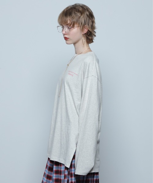 CREOLME(クレオルム)の「(CREOLME)グラフィックアートロングTシャツ(Tシャツ/カットソー・レディース・グレー/ホワイト系その他/ブラウン・FREE)」の15枚目の写真