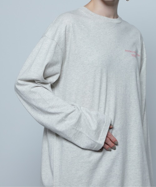 CREOLME(クレオルム)の「(CREOLME)グラフィックアートロングTシャツ(Tシャツ/カットソー・レディース・グレー/ホワイト系その他/ブラウン・FREE)」の19枚目の写真