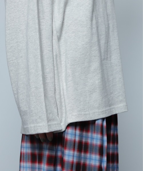 CREOLME(クレオルム)の「(CREOLME)グラフィックアートロングTシャツ(Tシャツ/カットソー・レディース・グレー/ホワイト系その他/ブラウン・FREE)」の20枚目の写真
