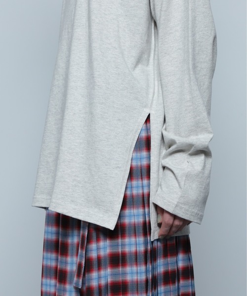 CREOLME(クレオルム)の「(CREOLME)グラフィックアートロングTシャツ(Tシャツ/カットソー・レディース・グレー/ホワイト系その他/ブラウン・FREE)」の21枚目の写真