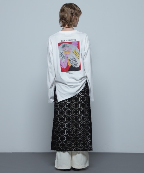 CREOLME(クレオルム)の「(CREOLME)グラフィックアートロングTシャツ(Tシャツ/カットソー・レディース・グレー/ホワイト系その他/ブラウン・FREE)」の6枚目の写真