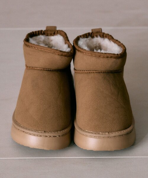 OLIVE des OLIVE（オリーブデオリーブ）の「ムートンブーツ（ブーツ・レディース・ベージュ/キャメル・MEDIUM/LARGE）」の11枚目の写真