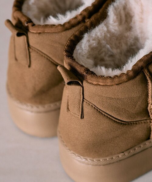 OLIVE des OLIVE（オリーブデオリーブ）の「ムートンブーツ（ブーツ・レディース・ベージュ/キャメル・MEDIUM/LARGE）」の16枚目の写真