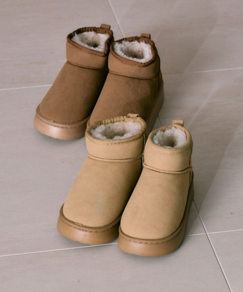 OLIVE des OLIVE（オリーブデオリーブ）の「ムートンブーツ（ブーツ・レディース・ベージュ/キャメル・MEDIUM/LARGE）」の3枚目の写真