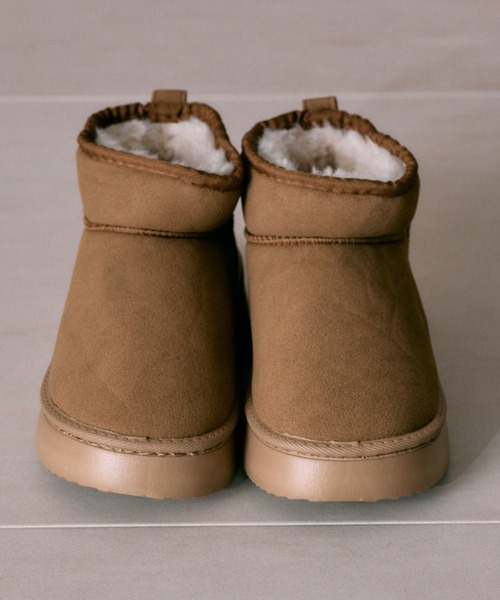 OLIVE des OLIVE（オリーブデオリーブ）の「ムートンブーツ（ブーツ・レディース・ベージュ/キャメル・MEDIUM/LARGE）」の4枚目の写真
