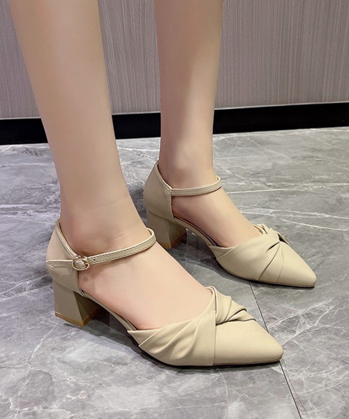 Miniministore（ミニミニストア）の「ツイストパンプス アンクルストラップ美脚（パンプス・レディース・ブラック/アイボリー/ベージュ・22.5cm/24.0cm/23.0cm/23.5cm/24.5cm）」の9枚目の写真