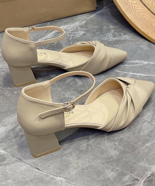 Miniministore（ミニミニストア）の「ツイストパンプス アンクルストラップ美脚（パンプス・レディース・ブラック/アイボリー/ベージュ・22.5cm/24.0cm/23.0cm/23.5cm/24.5cm）」の22枚目の写真
