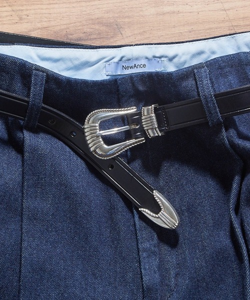 TORY LEATHER(トリーレザー)の「【TORY LEATHER】3-Piece Silver Buckle Belt(ベルト・メンズ・ブラック・34/32/30/28/26/36)」の5枚目の写真