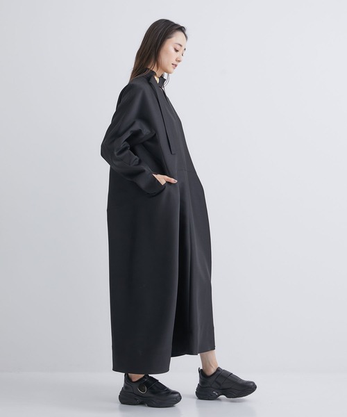 HARUNOBUMURATA(ハルノブムラタ)の「【HARUNOBUMURATA/ハルノブムラタ】別注 ELIANA GOLDボタン/ROUND SHAPED VOLUME DRESS/エリアナ/ラウンドシェイプボリュームドレス(ワンピース・レディース・ブラック/グリーン・34/36/38)」の3枚目の写真