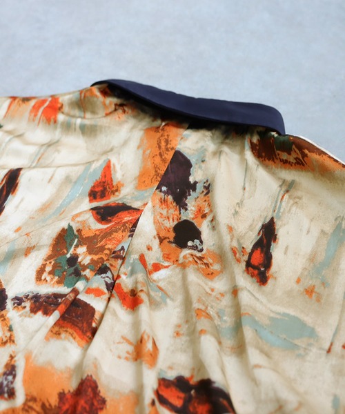 antiqua(アンティカ)の「アート柄シャツ(シャツ/ブラウス・レディース・ベージュ・ONESIZE)」の14枚目の写真