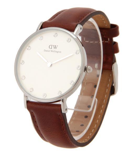 Ray BEAMS（レイビームス）の「DANIEL WELLINGTON / Classy レザーベルト / シルバー 34mm（アナログ腕時計・レディース・ブラウン/ブラック・ONE SIZE）」の9枚目の写真