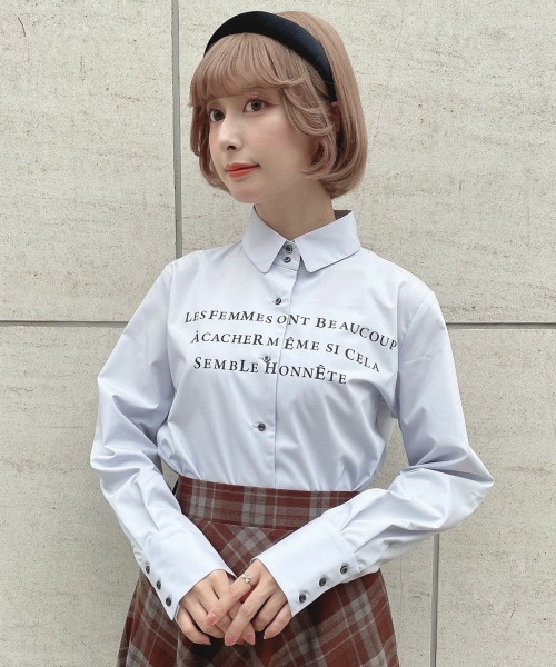 an another angelus（アンアナザーアンジェラス）の「メッセージプリントシャツ/ananotherangelus/fint　フィント（シャツ/ブラウス・レディース・ライトブルー/オフホワイト・FREE）」の2枚目の写真