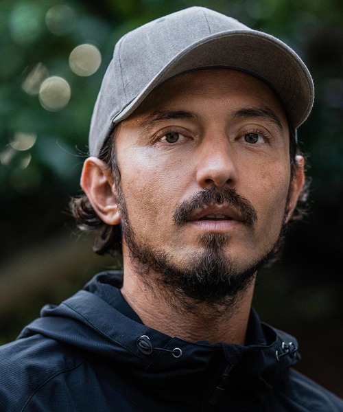 CAMBIO（カンビオ）の「mko12518-Pigment Minimal Cap ローキャップ（キャップ・メンズ・ブラック/ベージュ/ネイビー/グレー・FREE）」の3枚目の写真