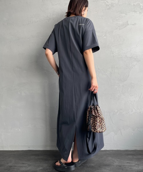 KELTY（ケルティ）の「[KELTY/ケルティ] 別注 ラッシュコンフォート ショートスリーブナイロンワンピース（ワンピース・レディース・オリーブ/ブラック/チャコールグレー・F）」の6枚目の写真