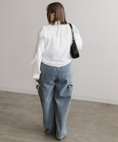 CLETTE(クレット)の「リボン付き2WAYフリルブラウス(シャツ/ブラウス・レディース・ブラック/ブルー/オフホワイト・4L/3L/LL)」の7枚目の写真