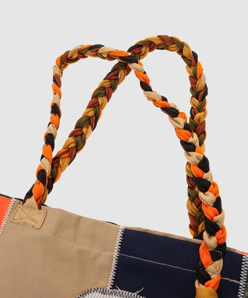KHOKI(コッキ)の「Souvenir bag(トートバッグ・メンズ・カーキ/オレンジ・FREE)」の4枚目の写真
